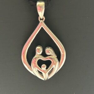 Elegant Family Pendant in Silver
